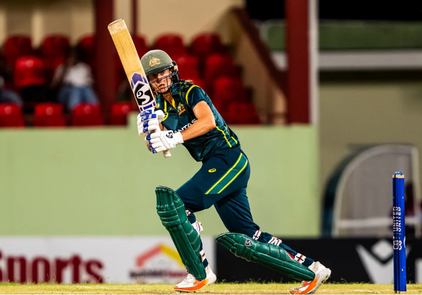 King and Garth star as Australia seal 2-0 series win despite Matthews scare