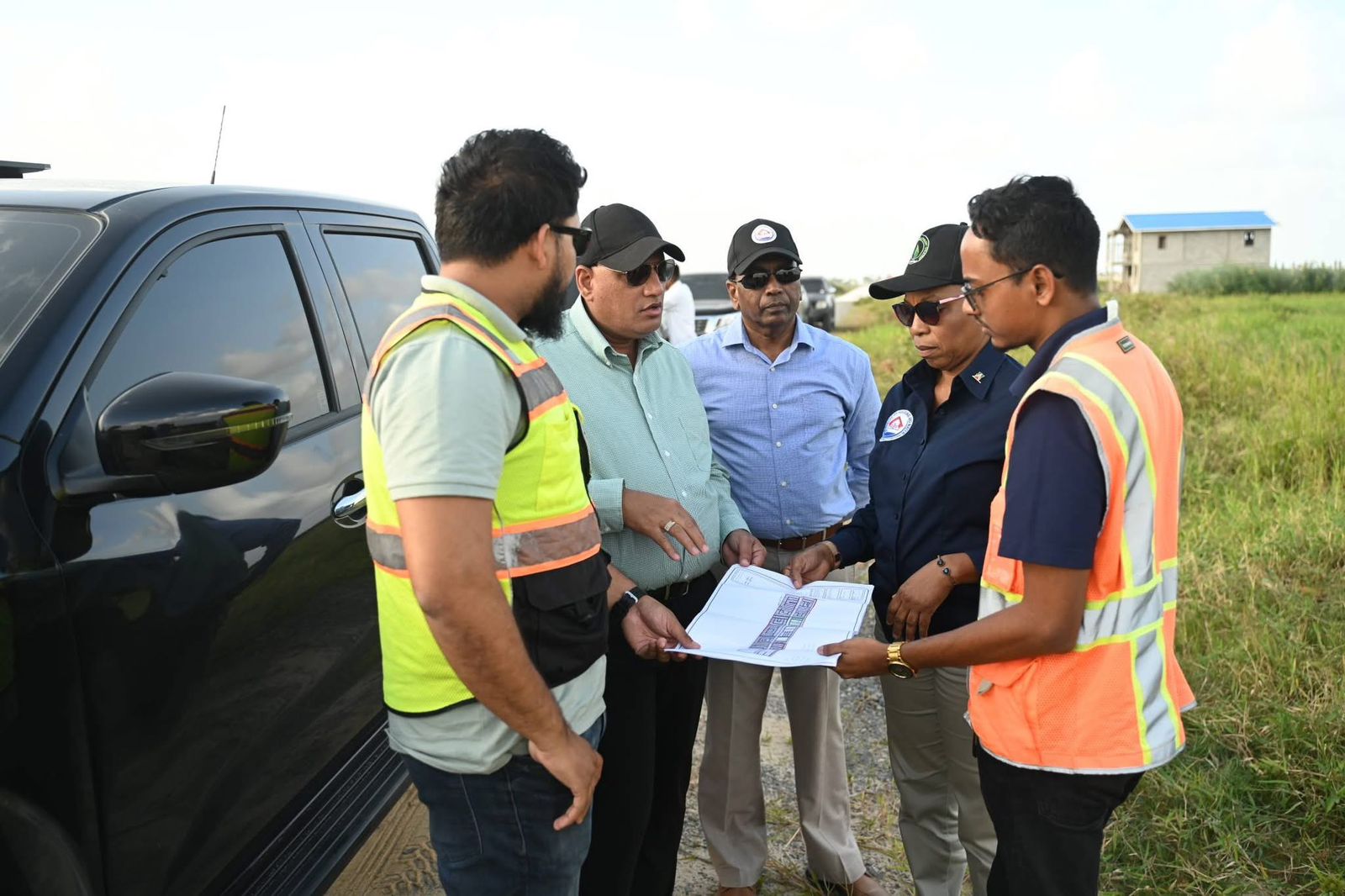 Housing Ministry fires delinquent contractors