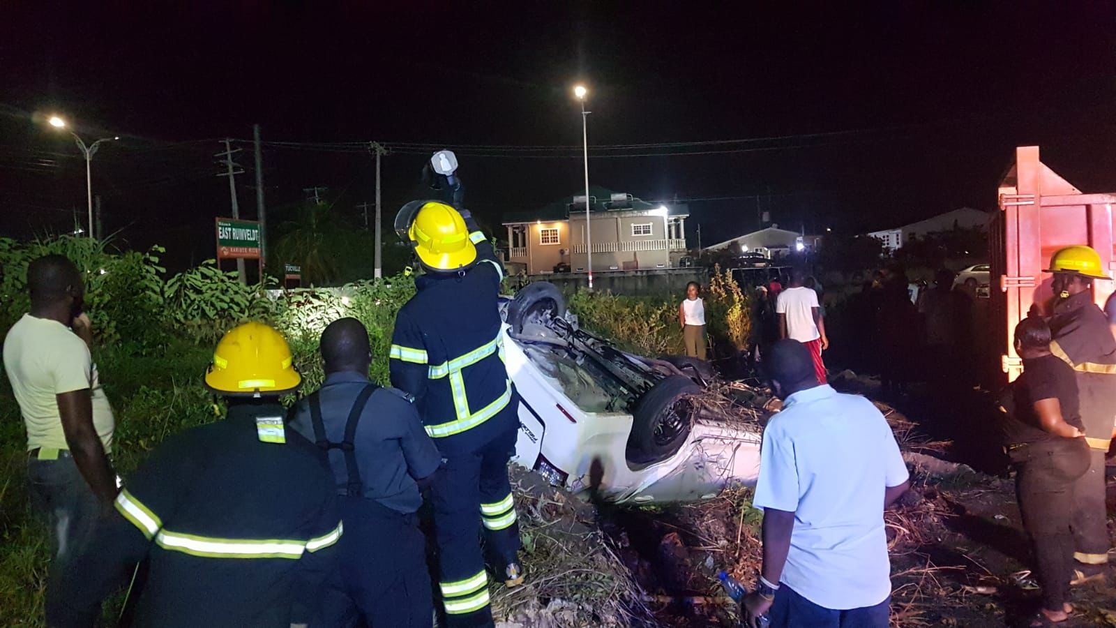 Father and daughter killed in Mandela crash