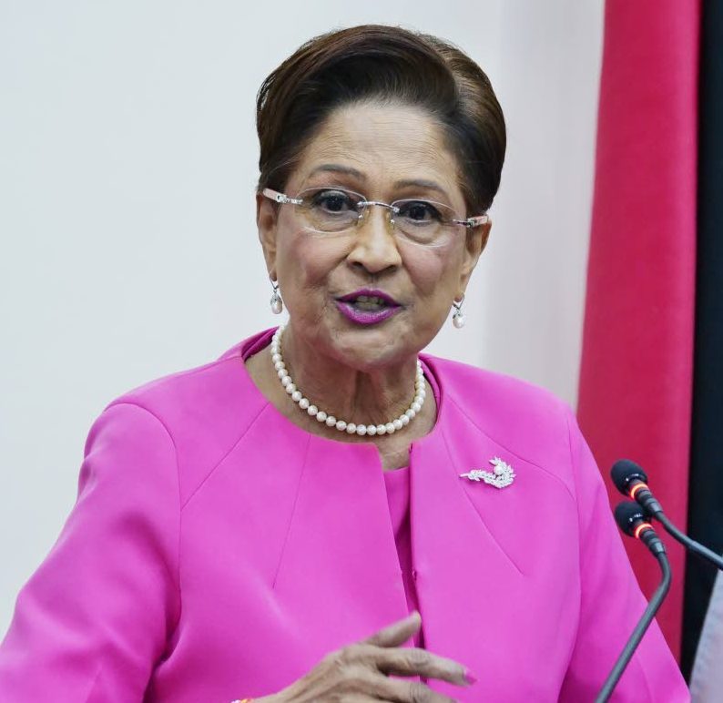 Kamla calls CARICOM’s leadership dysfunctional, incompetent