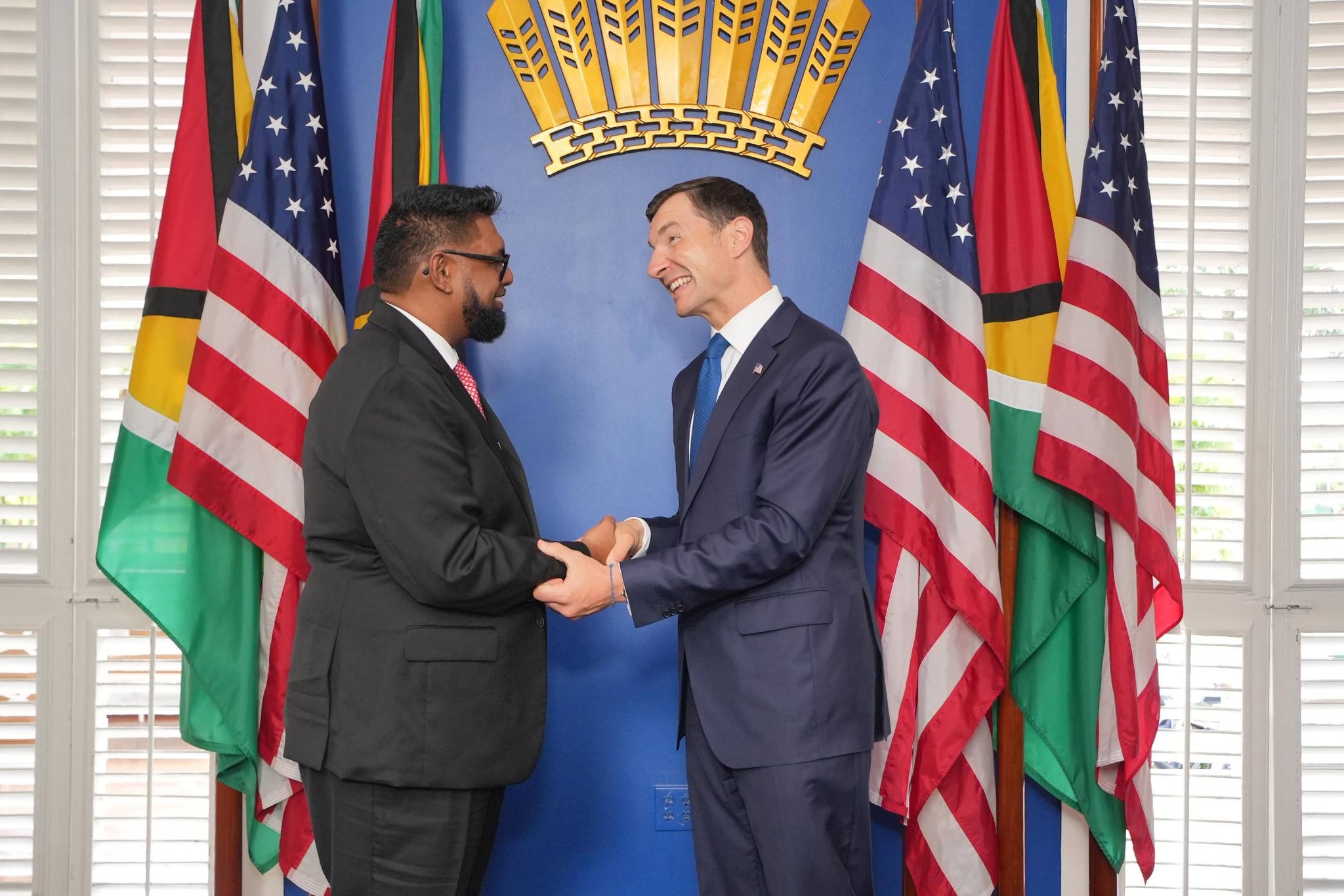 Chairman of U.S. EXIM Bank visits controversial Wales gas project 