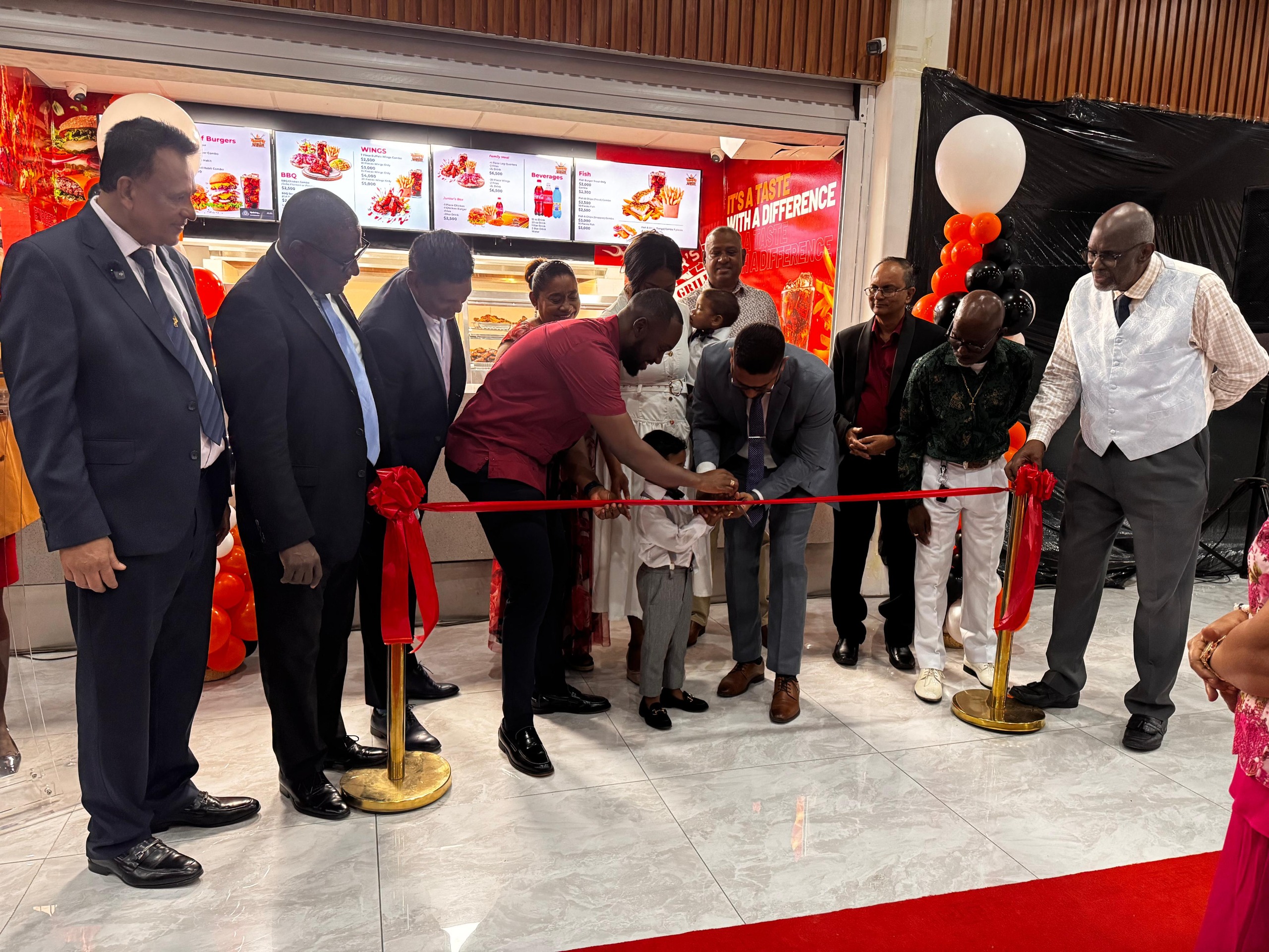 Journey to international markets begins as Junior’s BBQ & Grill launches first storefront location