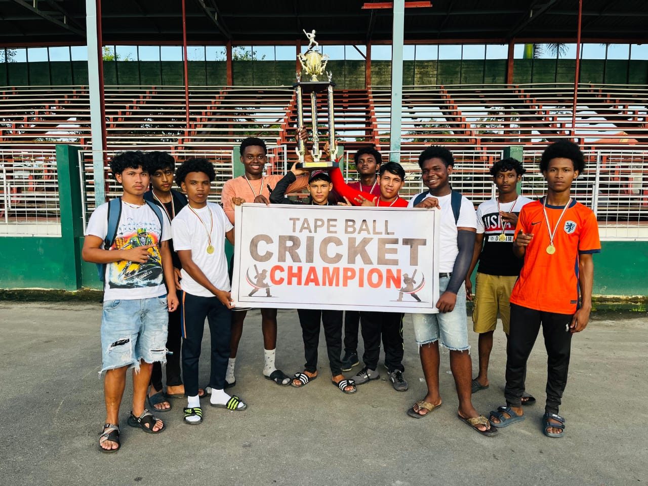 Yarrowkabra Secondary lifts Pure Diamond Secondary Schools Tapeball trophy