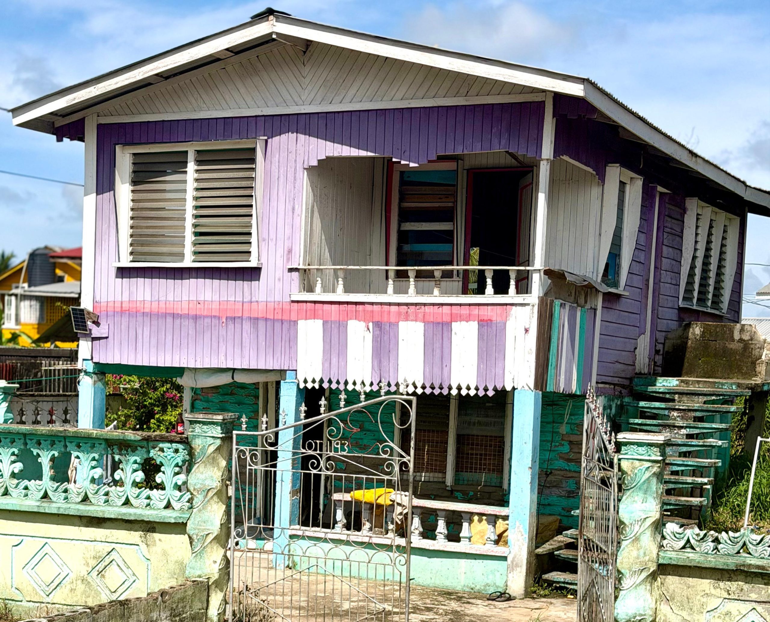 Elderly man's decomposing body found in Angoy’s Avenue home