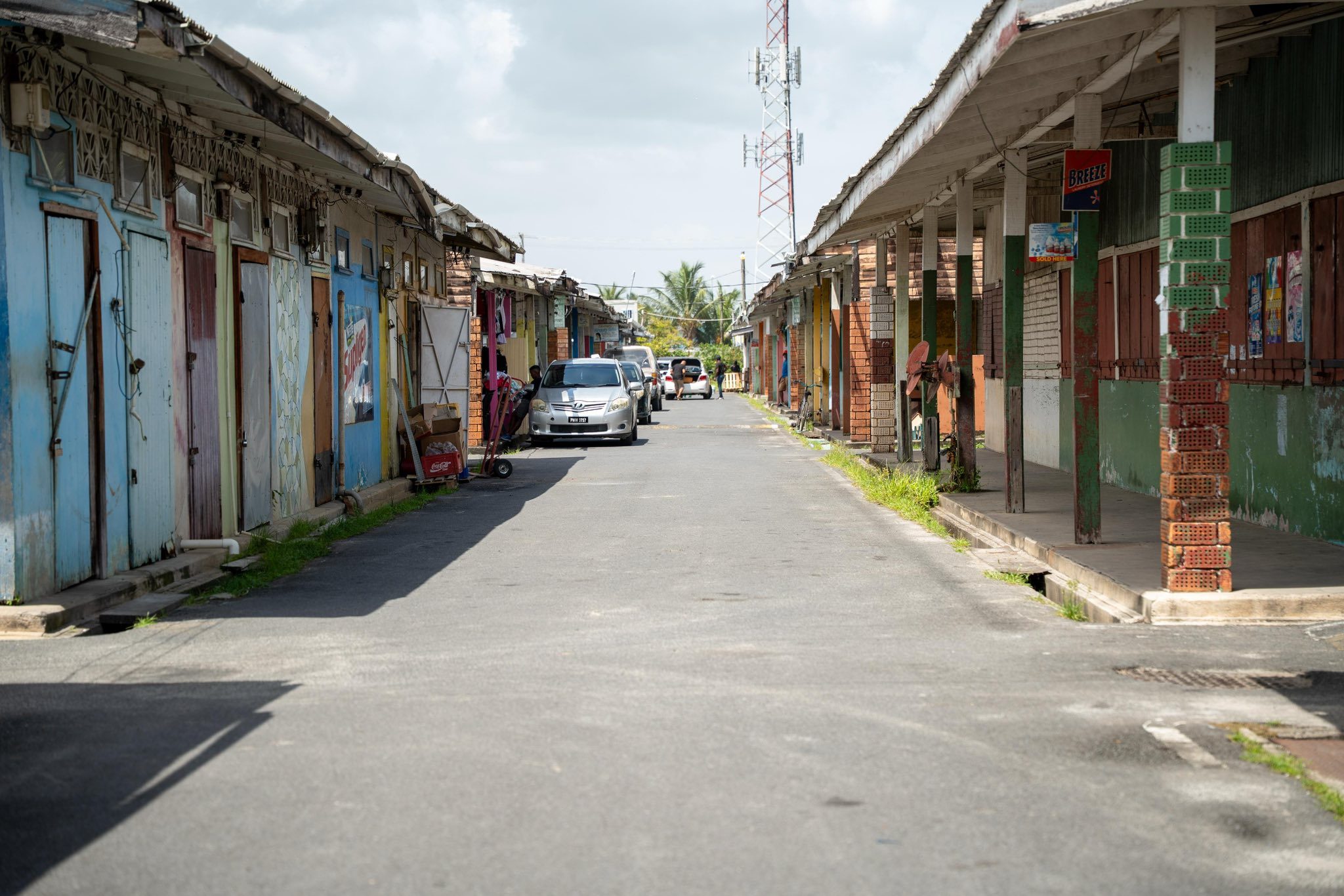 Govt. seeking contractors to build markets at Pouderoyen and Buxton
