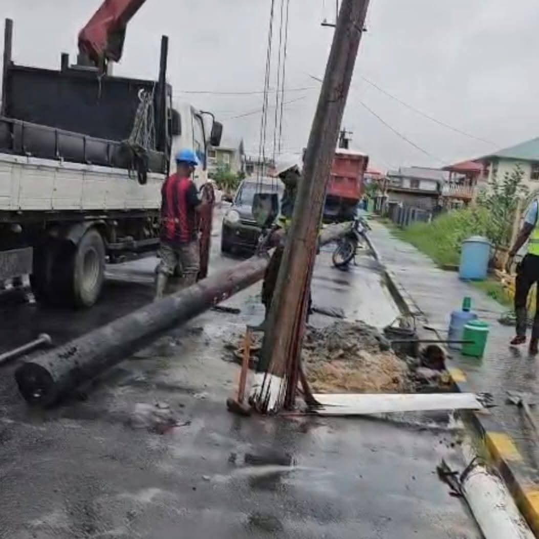 Truck reverses into GPL pole causing power outage at Diamond