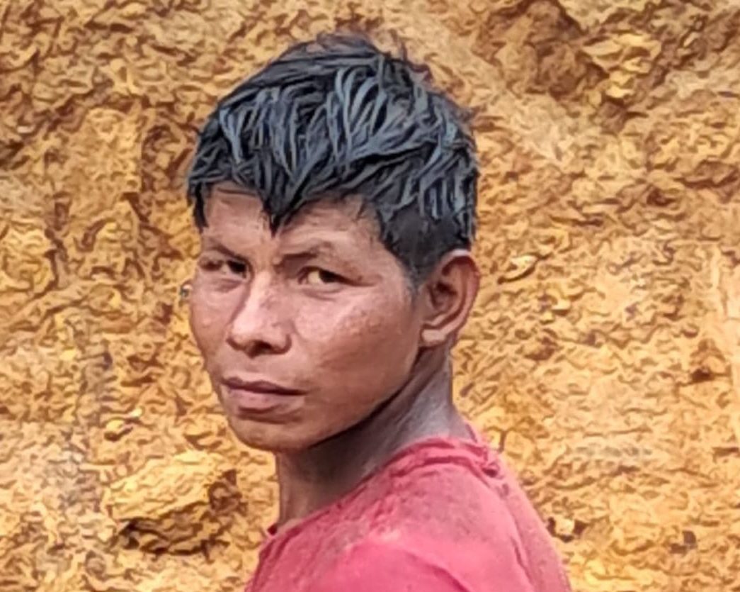 Woman on the run after miner killed at Bamboo Landing