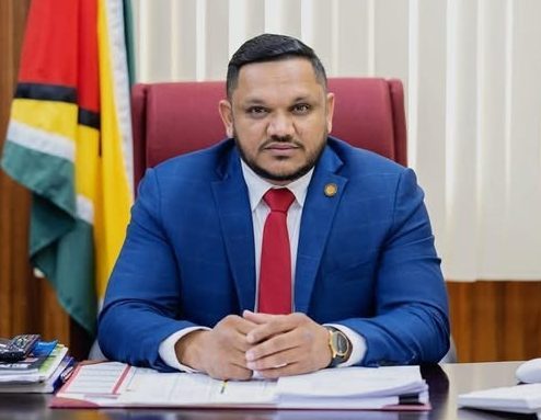 ‘Spread your wings regionally’ – Min. Bharrat tells locals in oil sector