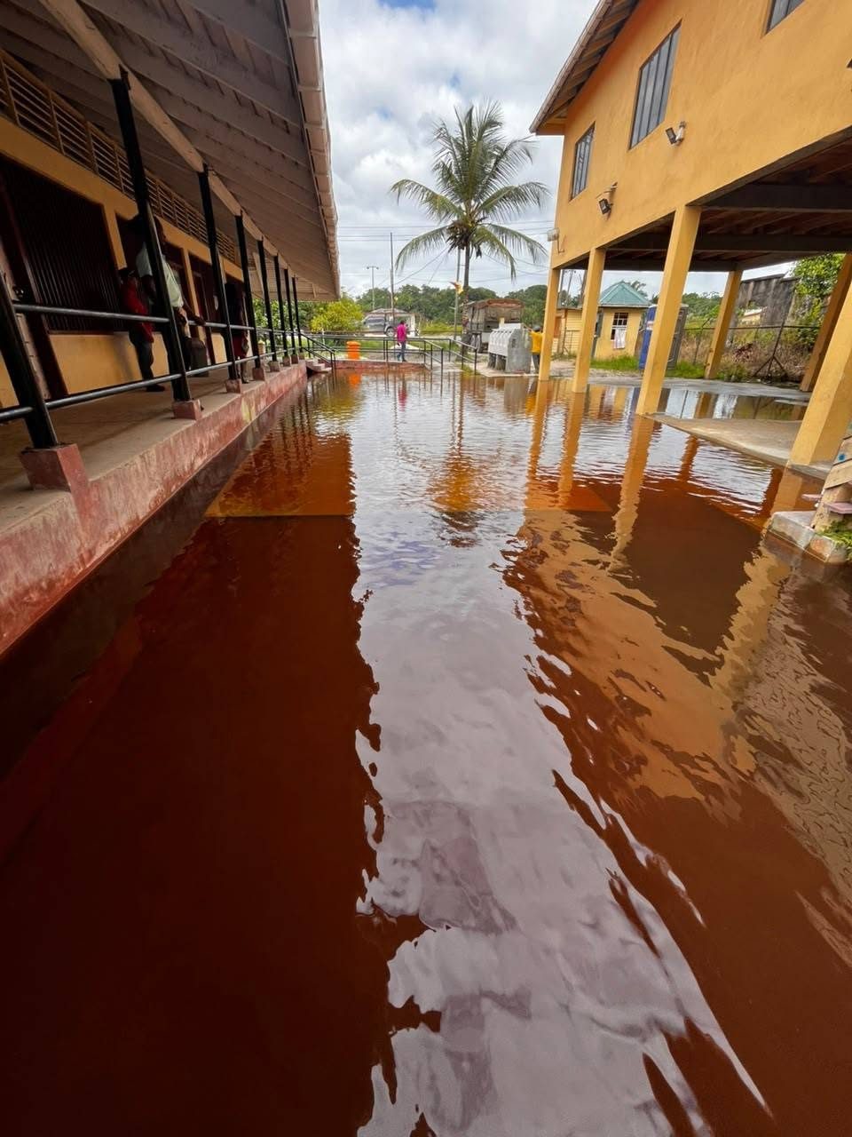 Coomacka Primary temporarily relocated as overtopping Demerara River floods school compound