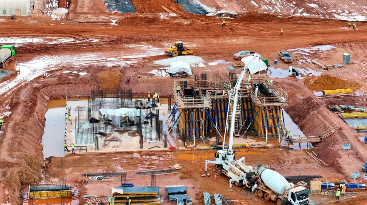 Oko West Gold project moved from environmental approval to mining licence and construction phase within 12 months – report