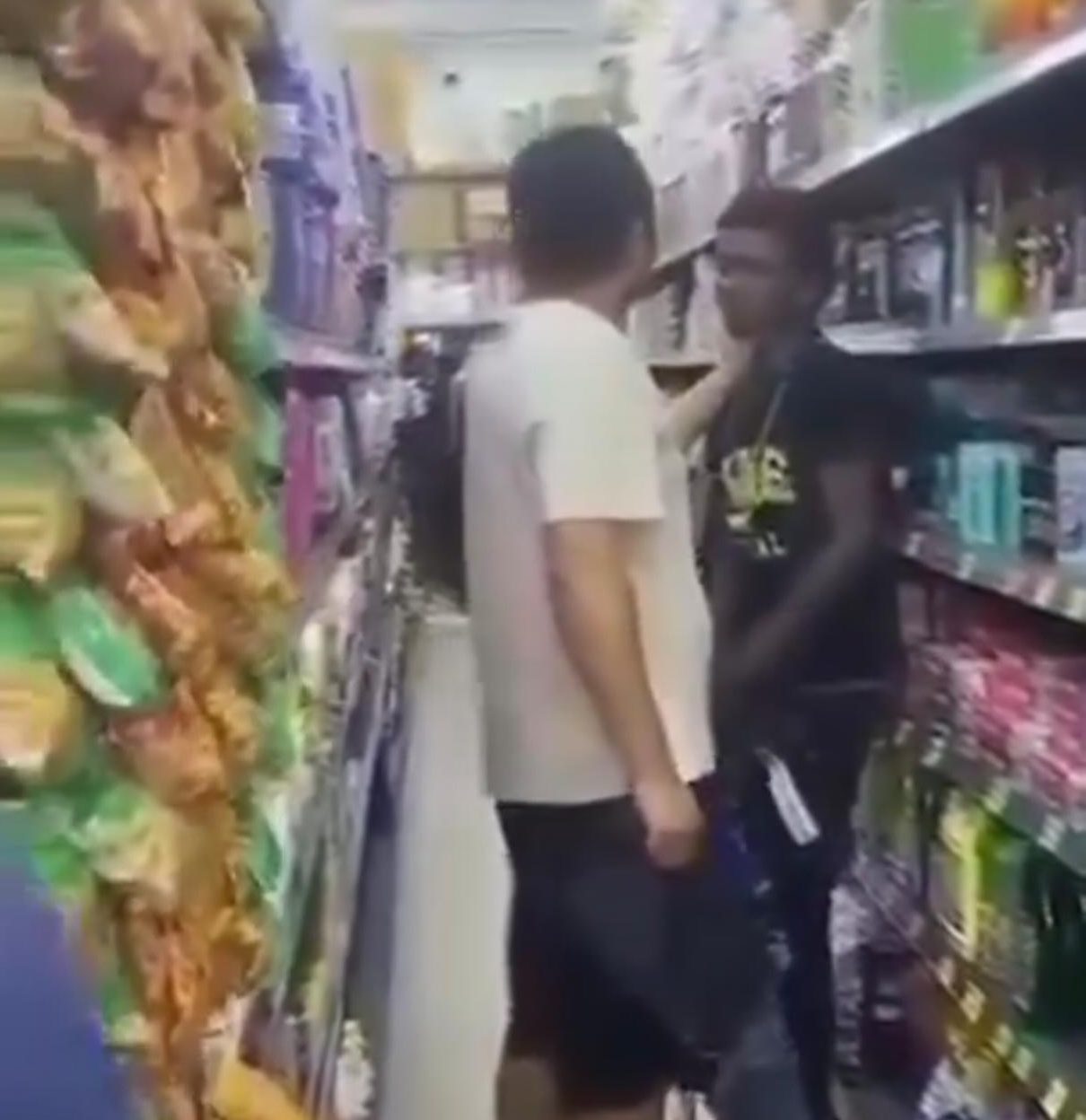 Youth beaten by Chinese in supermarket confesses to stealing because he was hungry