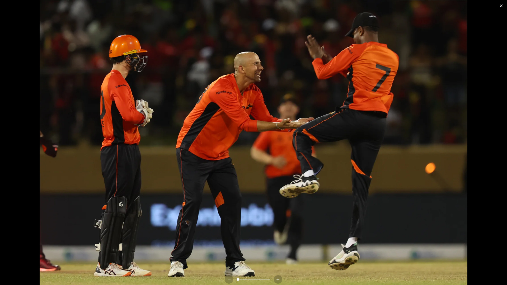 Spinners bamboozle Warriors as Scorchers win by 14 runs