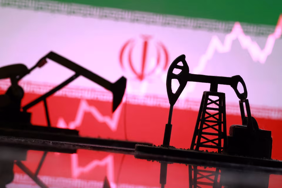 U.S. reinstates sanctions on Iranian oil sales after LNG, oil tanker attacks