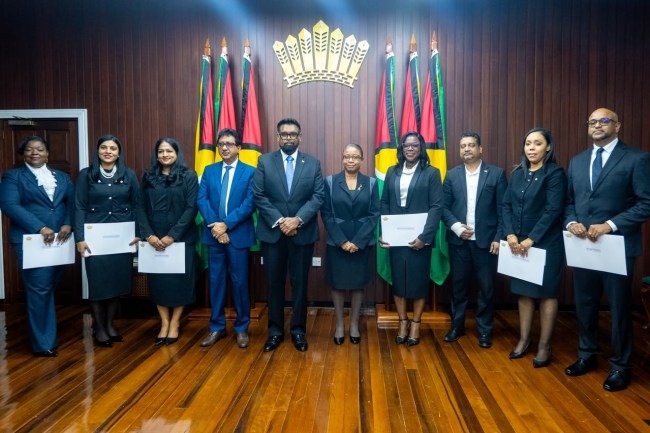 Six new judges sworn in