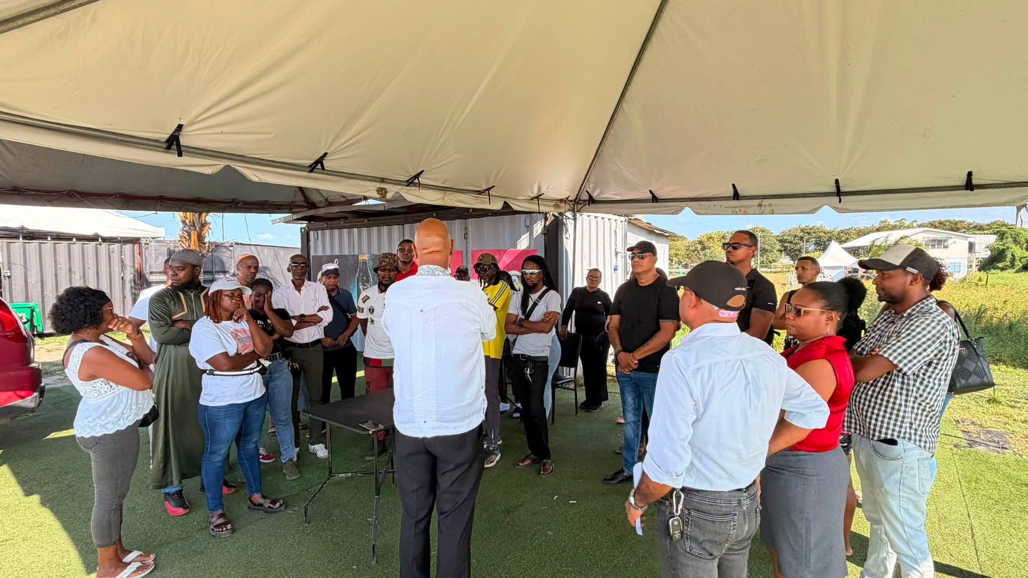 Edghill issues stern warning to Seawall vendors over unauthorised activities, poor sanitation
