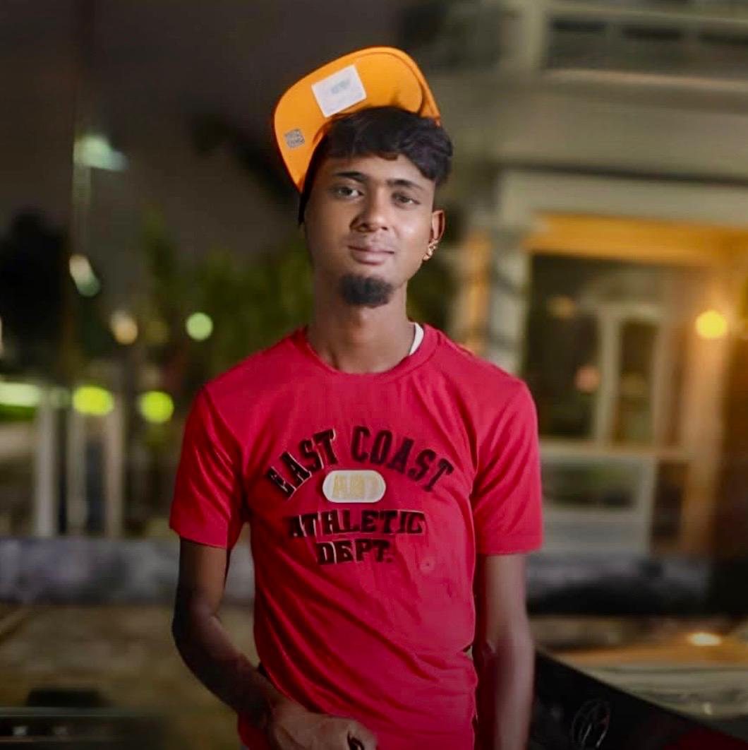 Corentyne youth dies after bike slams into lamp pole