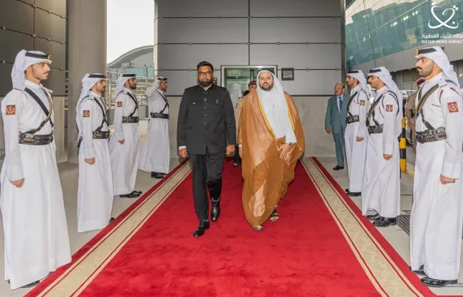 Pres. Ali opens Qatar visit with investment talks, eyes deeper economic ties