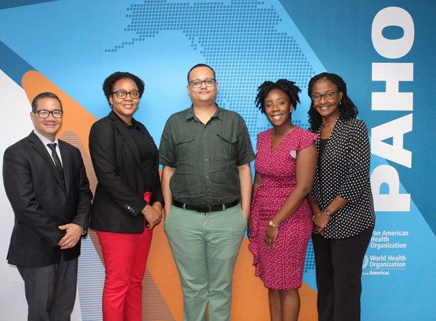 PAHO and UWI postgraduate programme strengthens health leadership in the Caribbean