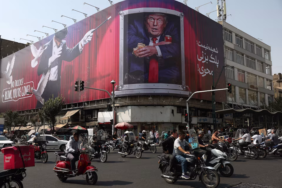 U.S. launches new barrage of strikes on Iran around Strait of Hormuz