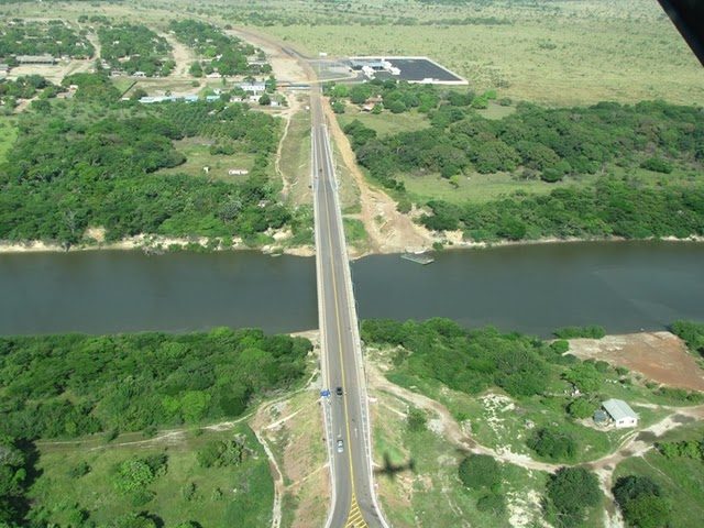 Lethem cops under for taking bribes to aid Cuban crossings